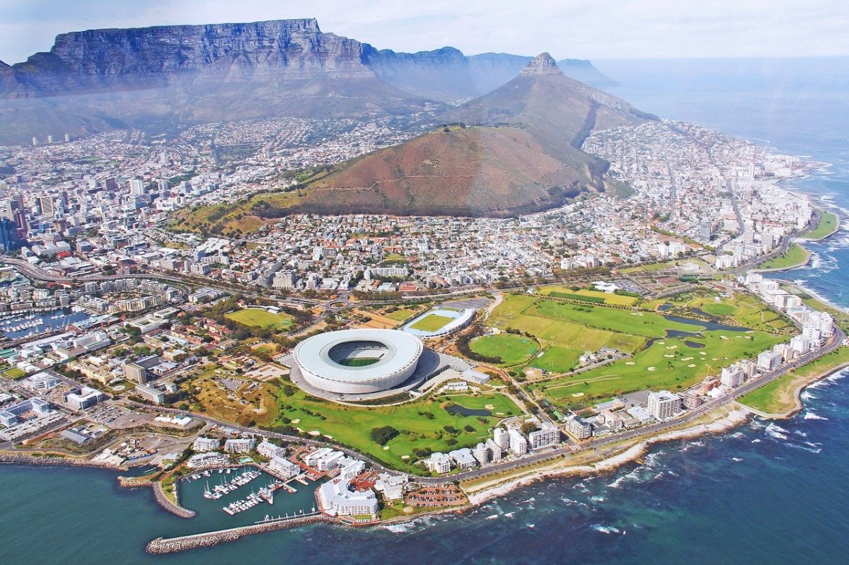 Top 13 Reasons To Visit Cape Town,  A Perfect Holiday&nbsp;destination